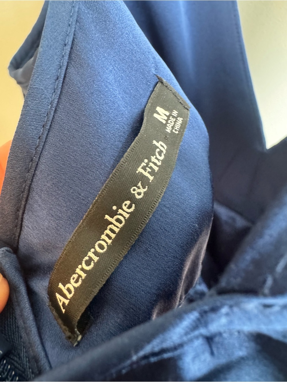 Abercrombie & Fitch Giselle Pleated Cutout Maxi Dress Navy Blue Satin M - Picture 6 of 6